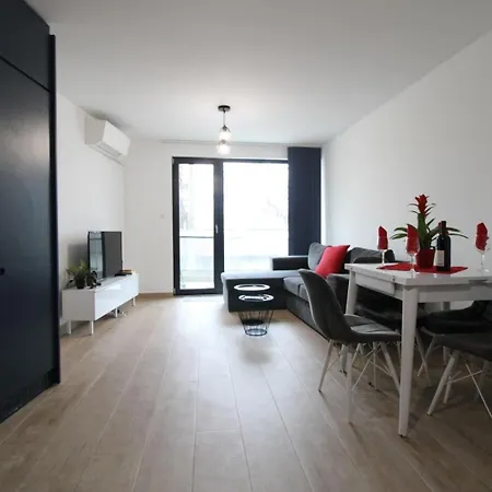 Modern 1br Center Parking Daire *