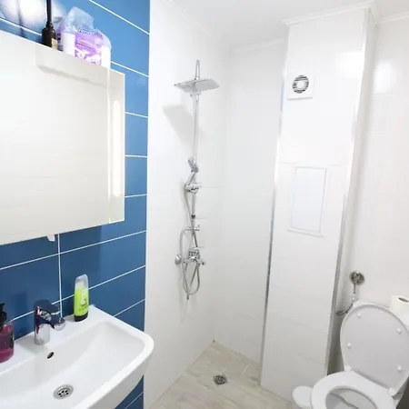 Spacious And Modern 1br Center *