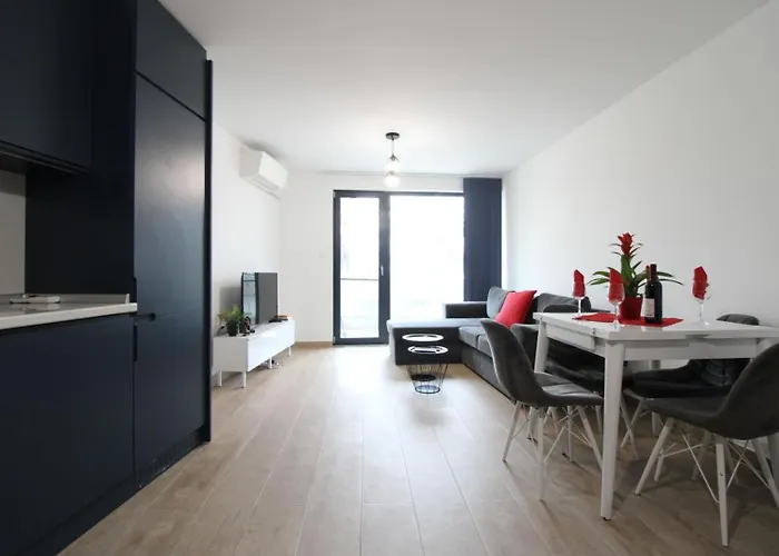 Modern 1br Center Parking Daire Filibe