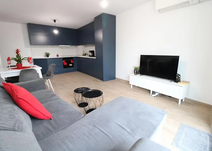 Modern 1br Center Parking Filibe