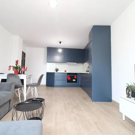 Апартамент Modern 1br Center Parking