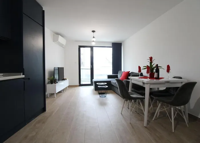 Modern 1br Center Parking Lejlighed *