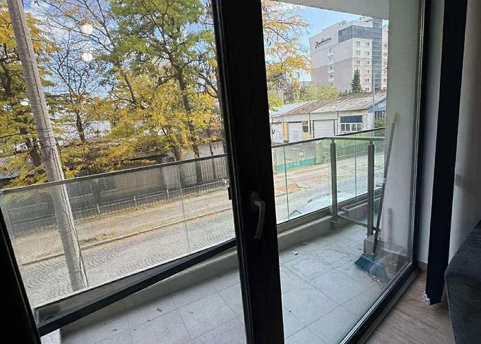 Modern 1br Center Parking